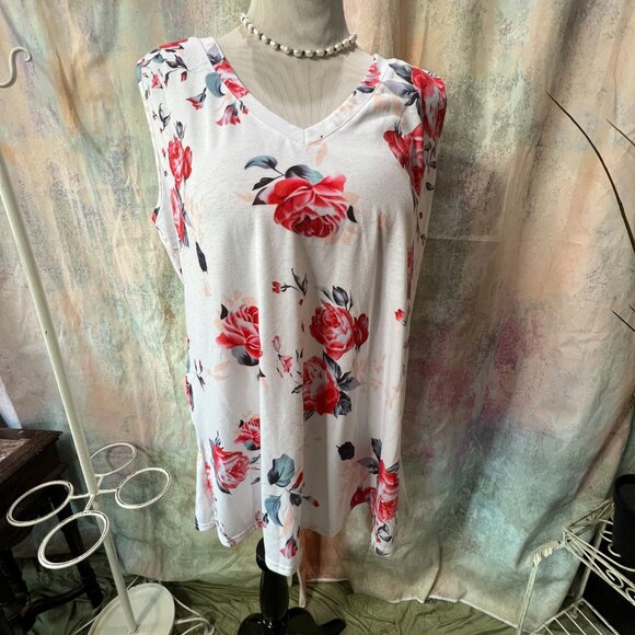 ๐Beautiful Floral Red Roses Long Sleeveless V- Neckline Plus Size Top - Picture 10 of 14